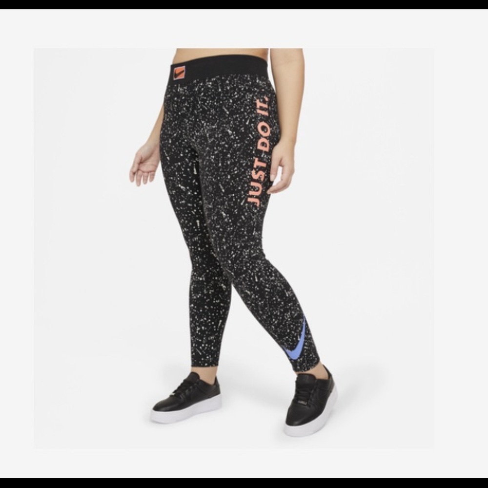 Nike Legasee HW Rad Leggings